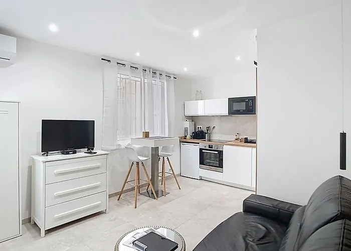 Cosy Viel * Αντίμπ